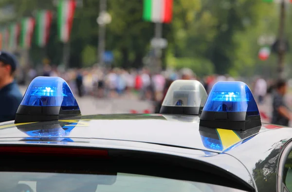 Sirenen Des Polizeiwagens Während Des Protests Auf Dem Stadtplatz Mit — Stockfoto