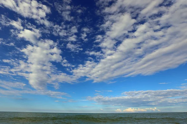 Wide Panorama White Clouds Blue Sky Sea People — Stock Photo, Image