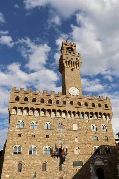 Πύργος Του Παλαιού Παλατιού Που Ονομάζεται Palazzo Vecchio Στην Πλατεία — Φωτογραφία Αρχείου
