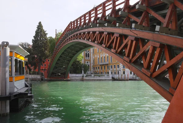 Accademy Köprüsü Nün Alt Görüntüsü Aynı Zamanda Ponte Accademia Olarak — Stok fotoğraf