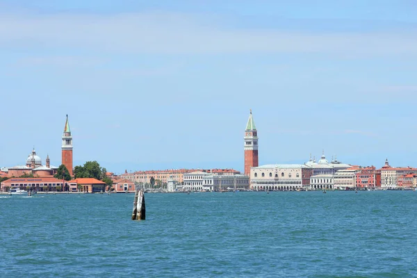 Vista Ciudad Venecia Isla Norte Italia Sin Gente Sin Barcos —  Fotos de Stock