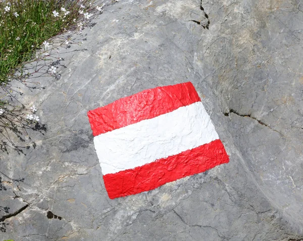 New White Red Color Signal Path Mountains Rock —  Fotos de Stock