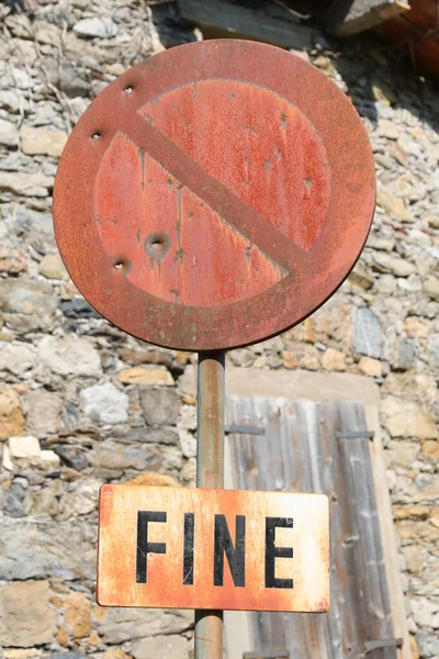 Rusty Road Sign Parking Bullet Holes Used Hunters Target Inscription — Zdjęcie stockowe