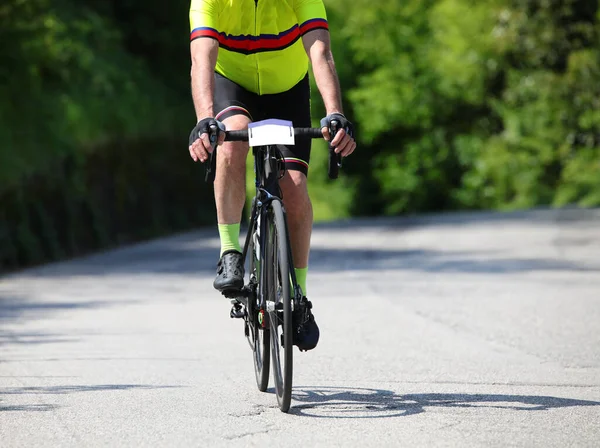 Cyclist Racing Bike Sportswear While Pedaling Fast Paved Roads Intensive — Stock Photo, Image
