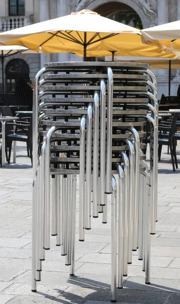 Heap Little Tables Pub European Square Lockdown City — Photo
