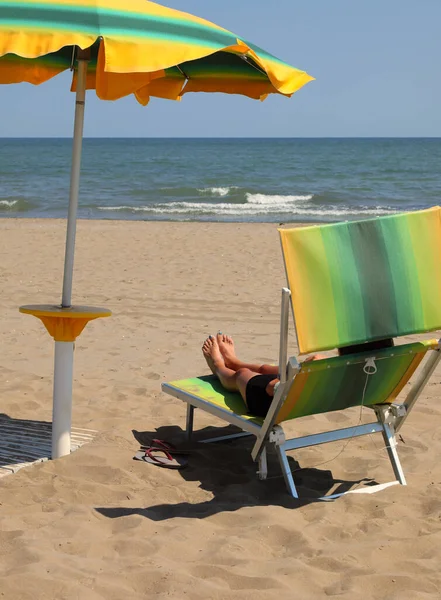 Deck Chairs Relax Umbrella Beach Summer Holidays Sea — ストック写真