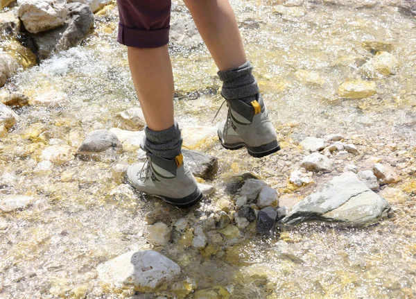 Legs Woman Mountain Boots While Looking Stream Walking Stones — Stockfoto