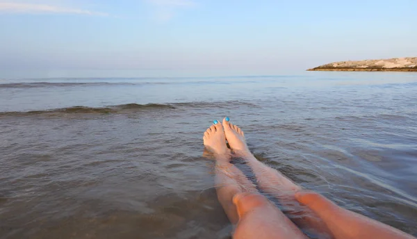 Long Legs Young Woman Relaxing Sea Water Summer — Stock fotografie