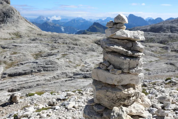 Heap Stones Called Cairn Little Man Which Serves Indicate Direction — Stockfoto