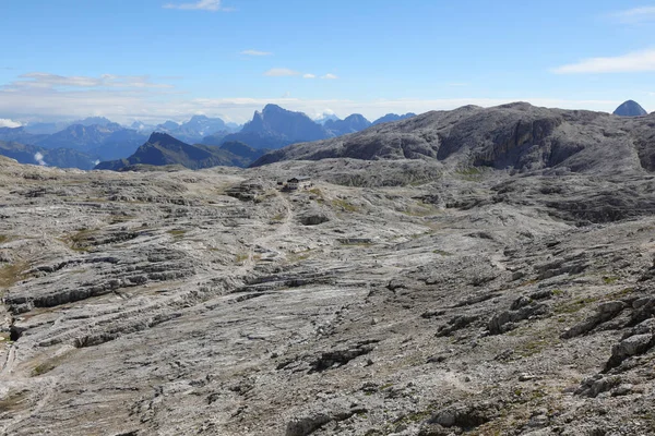Plateau Looks Lunar Landscape Paved Rock Dolomites Alpine Refuge — Fotografia de Stock
