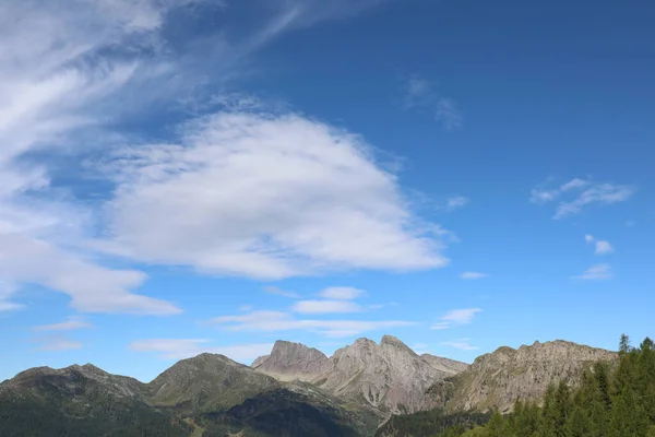 Alpine Landscape Mountains Seen Village San Martino Castrozza Summer — Fotografie, imagine de stoc