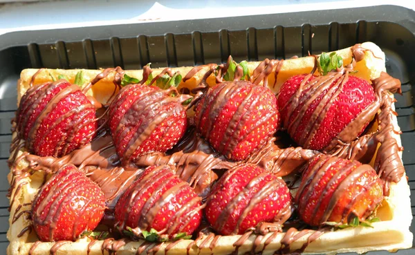 Big Waffles Strawberry Topping Strawberries Sale — Stock Fotó