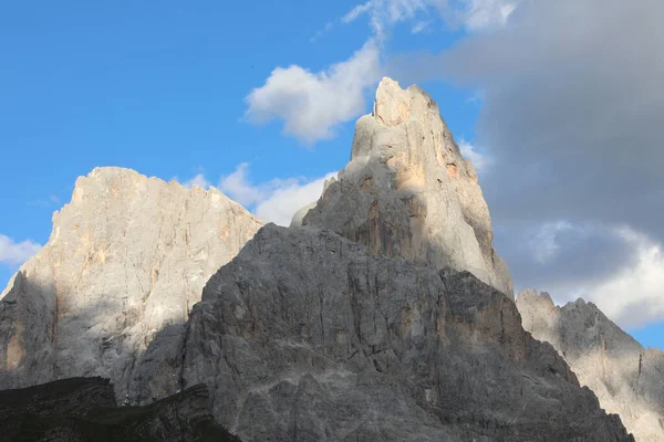Пик Доломиты Северной Италии Называется Cimon Делла Пала Слева Пик — стоковое фото
