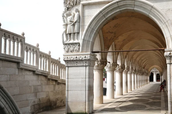 Veneza Itália Maio 2020 Arcos Palácio Ducal Sem Pessoas — Fotografia de Stock