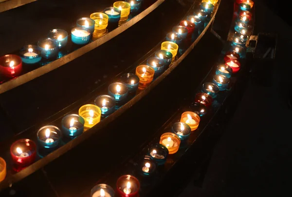 Ljus Kyrkan För Troendes Böner Den Religiösa Ceremonin — Stockfoto
