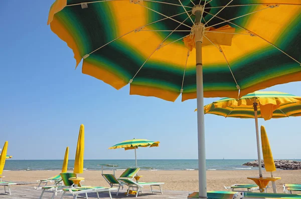 Colored Sun Umbrellas Sandy Beach Sea — Stock Photo, Image