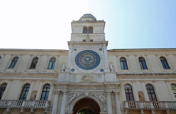 Padova Italia Maggio 2022 Antico Palazzo Torre Con Grande Orologio — Foto Stock