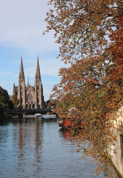 Paul Church Straatsburg Frankrijk Het Bevaarbare Kanaal Herfst — Stockfoto