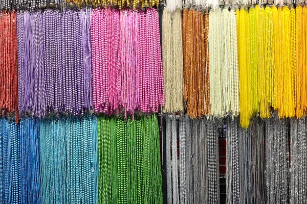 Nombreux Colliers Perles Vendre Dans Boutique Bijouterie — Photo