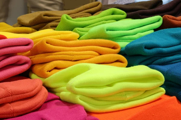 Colorful Fabric Caps Sale Stall Protect Your Head — Stock Photo, Image