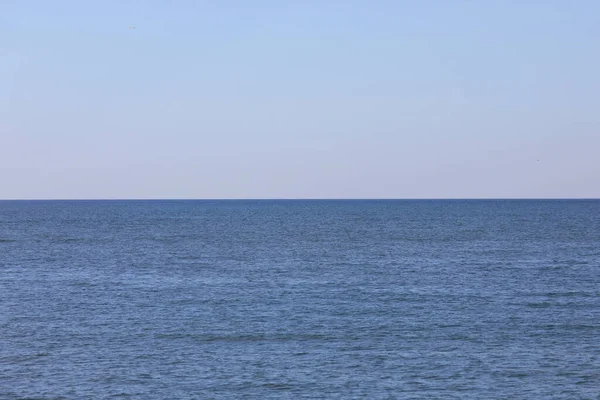 Fond Simple Mer Avec Ciel Bleu Sans Bateaux Pas Personnes — Photo