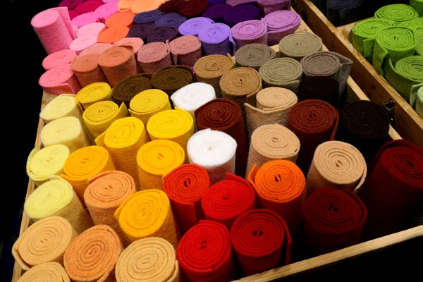Tubos Telas Paños Colores Para Venta Tienda Telas — Foto de Stock