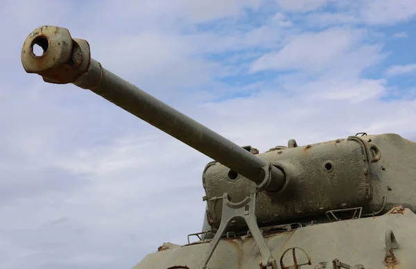 Kanon Van Een Groene Camouflage Tank Zonder Soldaten — Stockfoto