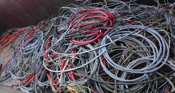 Cables Eléctricos Hacen Contenedor Para Recuperación Cobre Vertedero Industrial —  Fotos de Stock