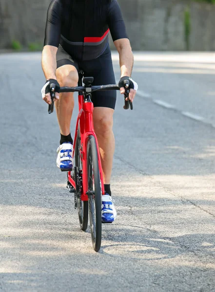 Cyclist Racing Bike Pedal Fast Asphalt Road — Stock Photo, Image