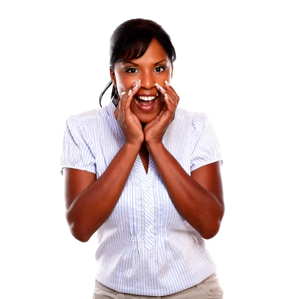 Mooie zwarte jonge vrouw schreeuwen om u — Stockfoto