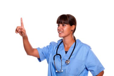 seyir ve boşaltmak işaret eden genç hemşire