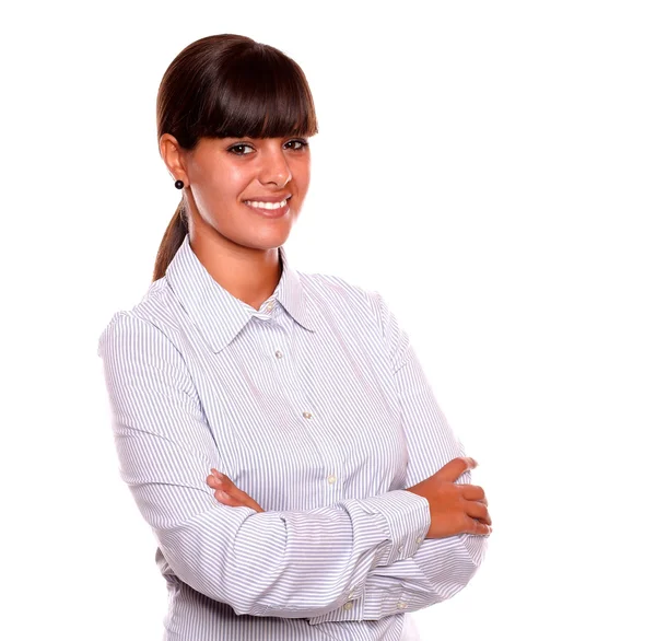 Atractiva joven hembra sonriendo y mirándote —  Fotos de Stock