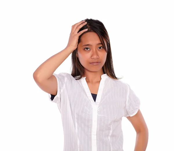 Fermecător asiatic tânără femeie cu dureri de cap — Fotografie, imagine de stoc