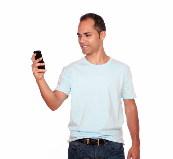 Adult man sending message by cellphone — Stock Photo, Image