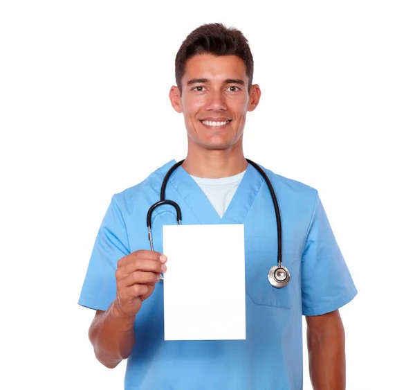 Junge männliche Krankenschwester mit einer Blankokarte — Stockfoto