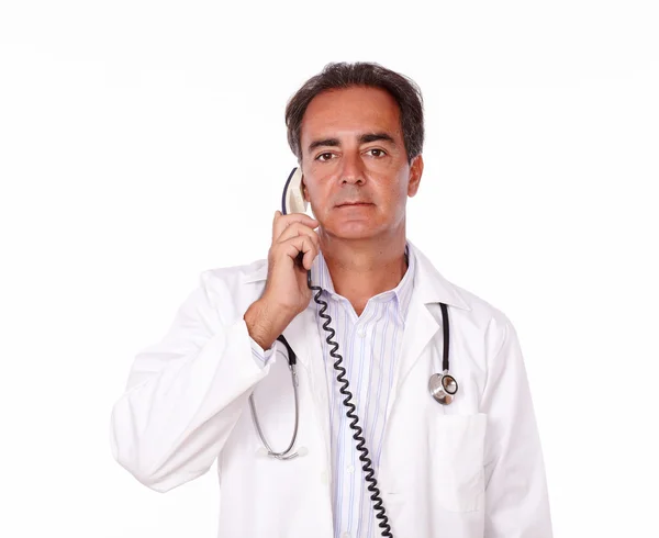 Professional medidal doctor talking on phone — Stock Photo, Image