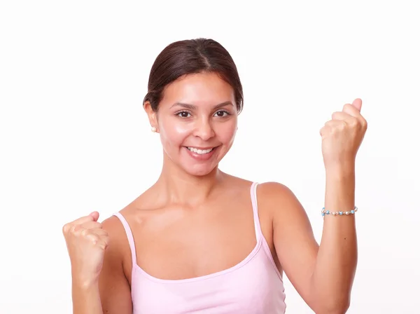 Девушка с победным жестом — стоковое фото