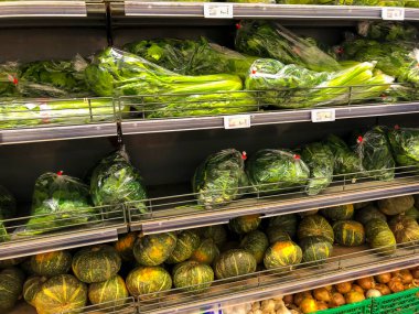 Paris, Fransa, Çin Mahallesi 'ndeki Çin süpermarketinde alışveriş