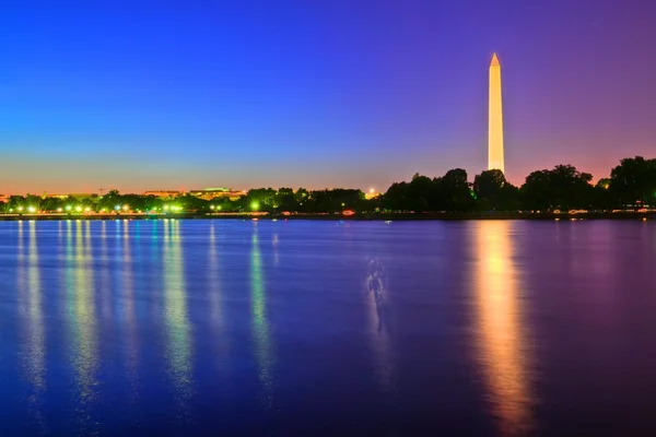 华盛顿纪念碑 & 蓝色小时 图库图片