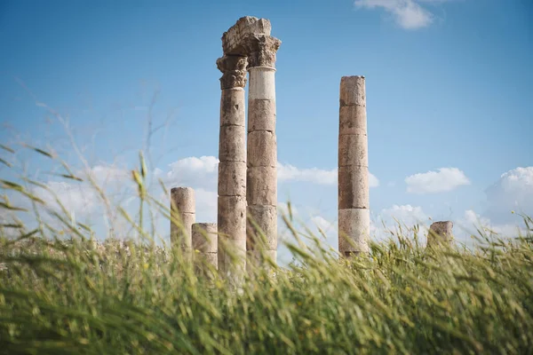约旦安曼的城堡和罗马帝国的废墟的照片 — 图库照片
