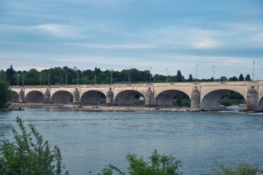 Photo of the Wilson Bridge on Tours France