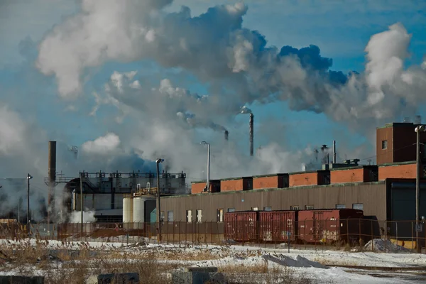 Paesaggio invernale industriale — Foto Stock