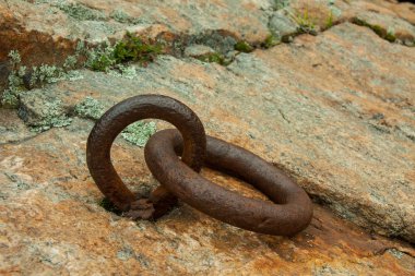 오래 된 녹슨 탭을 돌