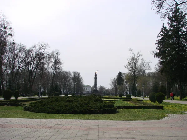 Monumentet Glory Gjutjärn Kolonn Med Bronsdelar Och Örnen Det Poltava — Stockfoto