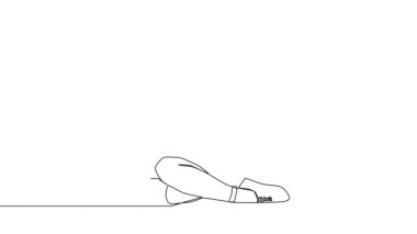 Akustik gitar çalan bir kızın sürekli çizdiği kendi kendine çizim.