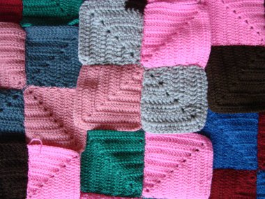 Tığ işi dokusu, renkli kare desenleri. Örgü Örgü Kareleri Çok Renkli