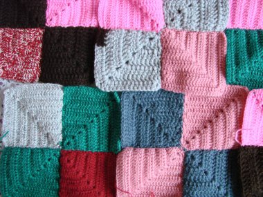 Tığ işi dokusu, renkli kare desenleri. Örgü Örgü Kareleri Çok Renkli