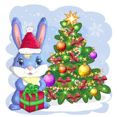 Noel Baba 'nın şapkasında süslü Noel ağacının yanında sevimli bir çizgi film tavşanı. Kış 2023, Noel ve Yeni Yıl.
