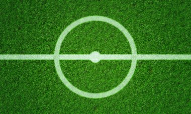 Futbol stadyumundaki futbol sahasında çim desenli ve merkezli daire şeklinde. Spor geçmişi ve atletik duvar kağıdı konsepti. 3B illüstrasyon oluşturma