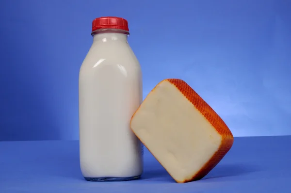 Mjölk och ost — Stockfoto